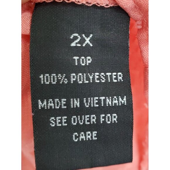 By & By Womens Cold Shoulder Keyhole Neck Blouse Top Size 2X Coral Textured - Picture 11 of 14